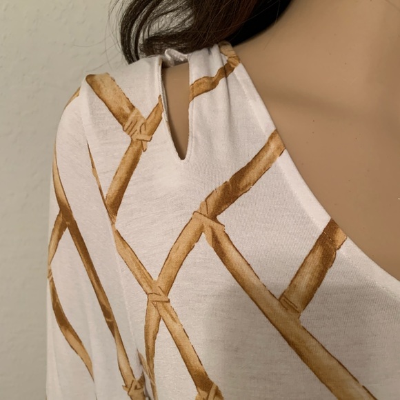 Chico’s Bamboo Design Tunic Top (Size 0) - Picture 3 of 8